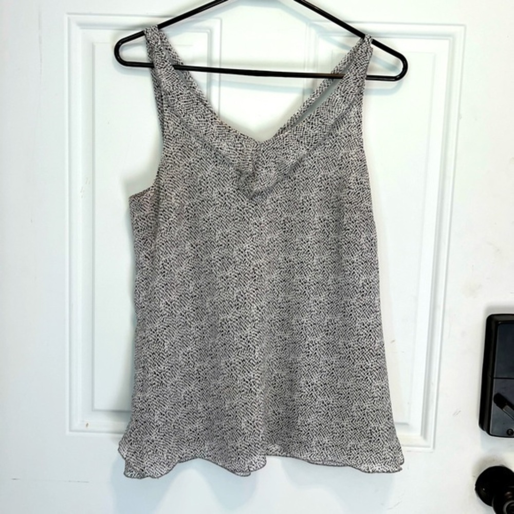 Cabi XS Flowy Tank blouse